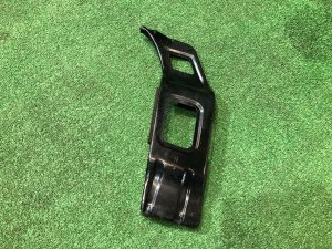 Крепление переднего бампера правое 57707AE000 SUBARU LEGACY