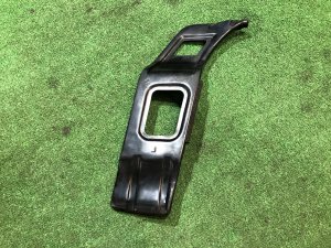 Крепление переднего бампера левое 57707AE010 SUBARU LEGACY