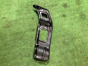 Крепление переднего бампера левое SUBARU LEGACY OEM 57707AE010 BE5 2002 BLUE 14L,11K