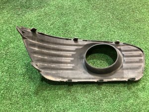 Заглушка вокруг туманки левая SUBARU LEGACY OEM 57731AE330 BE5 2002 BLUE 14L,11K
