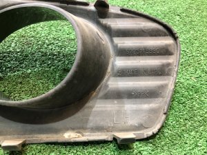 Заглушка вокруг туманки левая SUBARU LEGACY OEM 57731AE330 BE5 2002 BLUE 14L,11K