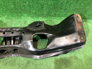 Travessa dianteira SUBARU FORESTER OEM 20100FA010 SF5 1997 EJ20G AT