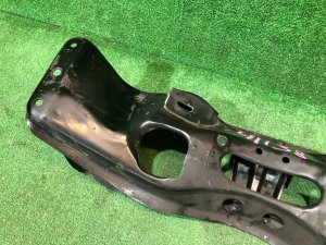 Travessa dianteira SUBARU FORESTER OEM 20100FA010 SF5 1997 EJ20G AT