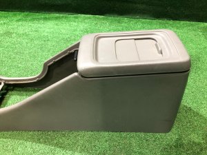 Бардачок подлокотник SUBARU FORESTER OEM 92060FC000ND SF5 1997 SILVER 406