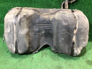 Бензобак SUBARU FORESTER OEM 42120FC040 SF5 1997 EJ20G AT