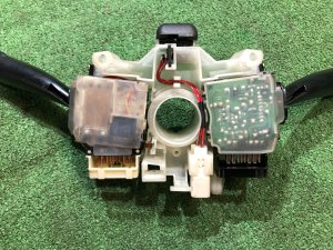 Блок подрулевых переключателей SUBARU FORESTER OEM 83111FC030 SF5 1997 EJ20G AT