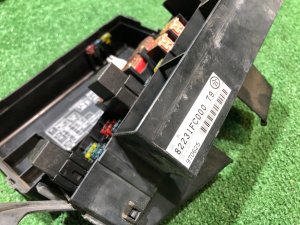 Fuse box SUBARU FORESTER OEM 82231FC000 SF5 1997 EJ20G AT