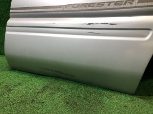 Porta traseira esquerda SUBARU FORESTER OEM 61401FC010 SF5 1997 SILVER 406