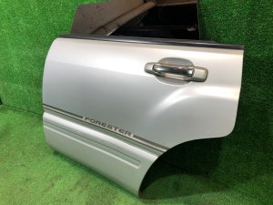 Porta traseira esquerda SUBARU FORESTER OEM 61401FC010 SF5 1997 SILVER 406