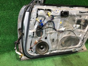 右前门 SUBARU FORESTER OEM 61101FC000 SF5 1997 SILVER 406