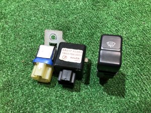 Кнопка обогрева лобового стекла с реле SUBARU FORESTER OEM 83001FA041 SF5 1997 EJ20G AT