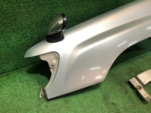 左前翼子板 с рожком SUBARU FORESTER OEM 57120FC010 SF5 1997 SILVER 406