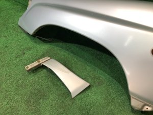 左前翼子板 с рожком SUBARU FORESTER OEM 57120FC010 SF5 1997 SILVER 406