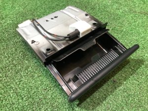 Пепельница SUBARU FORESTER OEM 66160FC000 SF5 1997 SILVER 406