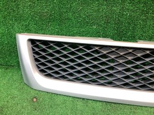 フロントグリル SUBARU FORESTER OEM 91065FC050SG SF5 1997 SILVER 406
