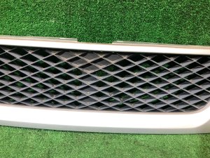 フロントグリル SUBARU FORESTER OEM 91065FC050SG SF5 1997 SILVER 406