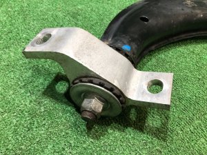 フロントアーム новые сайлент-блоки SUBARU FORESTER OEM 20200AA200, 20200AA210 SF5 1997 EJ20G AT