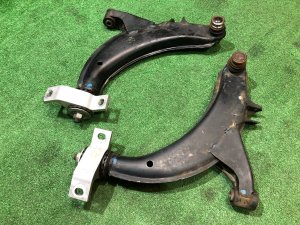 フロントアーム новые сайлент-блоки SUBARU FORESTER OEM 20200AA200, 20200AA210 SF5 1997 EJ20G AT