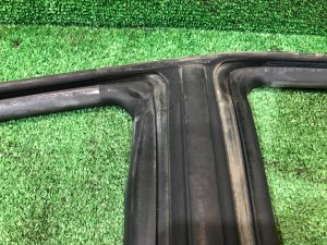 Left door seal SUBARU FORESTER OEM 62710FC010 SF5 1997 SILVER 406