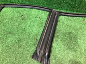 Уплотнитель дверей правый SUBARU FORESTER OEM 62710FC000 SF5 1997 SILVER 406
