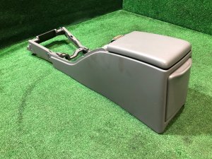 Бардачок подлокотник 92111SA000ND SUBARU FORESTER