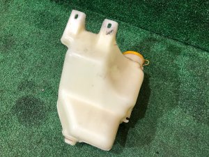 Washer bottle SUBARU FORESTER OEM 86610SA000 SG5 2004 EJ205 AT