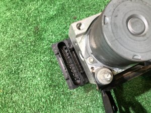 Блок abs SUBARU FORESTER OEM 27594SA020 SG5 2004 EJ205 AT
