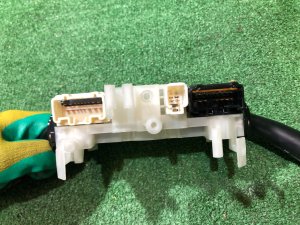 Блок подрулевых переключателей SUBARU FORESTER OEM 83111SA100, 83111SA102 SG5 2004 EJ205 AT
