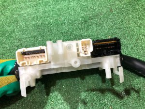 Блок подрулевых переключателей SUBARU FORESTER OEM 83111SA100, 83111SA102 SG5 2004 EJ205 AT