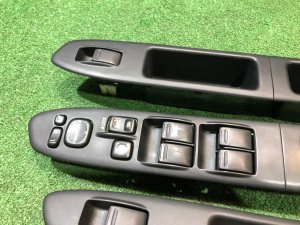 パワーウィンドウ制御ユニット SUBARU FORESTER OEM 83071SA070 SG5 2004 EJ205 AT