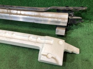 前保险杠防撞梁 SUBARU FORESTER OEM 57712SA010, 57705SA020 SG5 2004