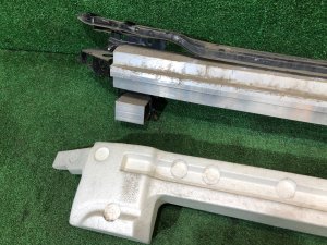 前保险杠防撞梁 SUBARU FORESTER OEM 57712SA010, 57705SA020 SG5 2004