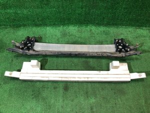 前保险杠防撞梁 SUBARU FORESTER OEM 57712SA010, 57705SA020 SG5 2004