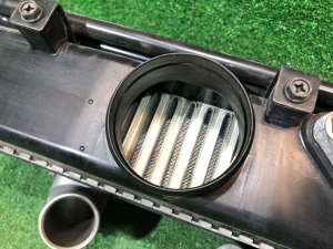 Интеркулер SUBARU FORESTER OEM 21820AA300 SG5 2004 EJ205 AT