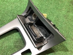 ATシフトコンソール пепельница SUBARU FORESTER OEM 92121SA060 SG5 2004