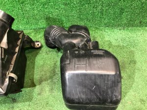 Корпус воздушного фильтра свап SUBARU FORESTER OEM 46051AE000, 46052AE000, 46040FE010, 46023FC041 SG5 2004 EJ205 AT