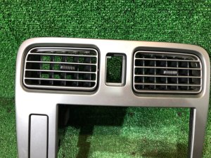 Рамка магнитофона SUBARU FORESTER OEM 66060SA110 SG5 2004 BLUE 35J