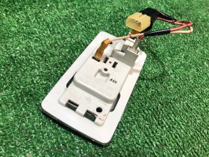 Плафон багажника SUBARU FORESTER OEM 84671SA000 SG5 2004 EJ205 AT