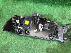 Фары ксенон SUBARU FORESTER OEM 84001SA400, 84001SA410 SG5 2004