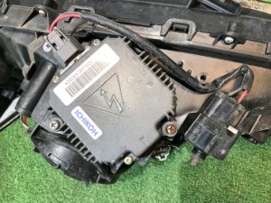 Фары ксенон SUBARU FORESTER OEM 84001SA400, 84001SA410 SG5 2004
