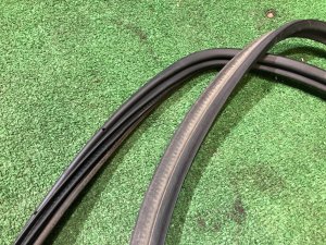 Уплотнитель багажника SUBARU FORESTER OEM 63516SA000 SG5 2004 BLUE 35J