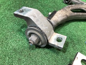Рычаги передние SUBARU FORESTER OEM 20202SA020, 20202SA030 SG5 2004 EJ205 AT