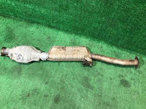 Средняя часть глушителя катализатор RCSA2 SUBARU FORESTER OEM 44200SA010 SG5 2004 EJ205 AT