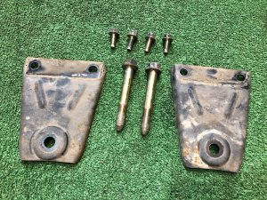 Крепление Т-образной балки SUBARU FORESTER OEM 41321FA040, 41332FA000 SF5 1997