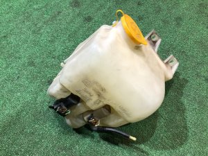 Бачок омывателя SUBARU LANCASTER OEM 86610AE010 BH9 1999 EJ254