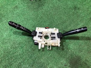 Блок подрулевых переключателей 83111AE020 SUBARU LANCASTER