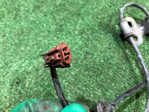 Датчик ABS передний левый SUBARU LANCASTER OEM 27540AE090 BHE BH9 1999 EJ254
