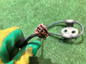 Датчик ABS передний правый SUBARU LANCASTER OEM 27540AE080 BHE BH9 1999 EJ254