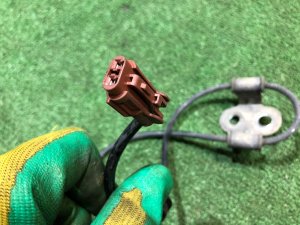 Датчик ABS передний правый SUBARU LANCASTER OEM 27540AE080 BHE BH9 1999 EJ254