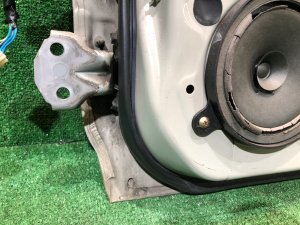 Дверь задняя правая SUBARU LANCASTER OEM 60400AE420 BHE BH9 1999 BEIGE 8L5